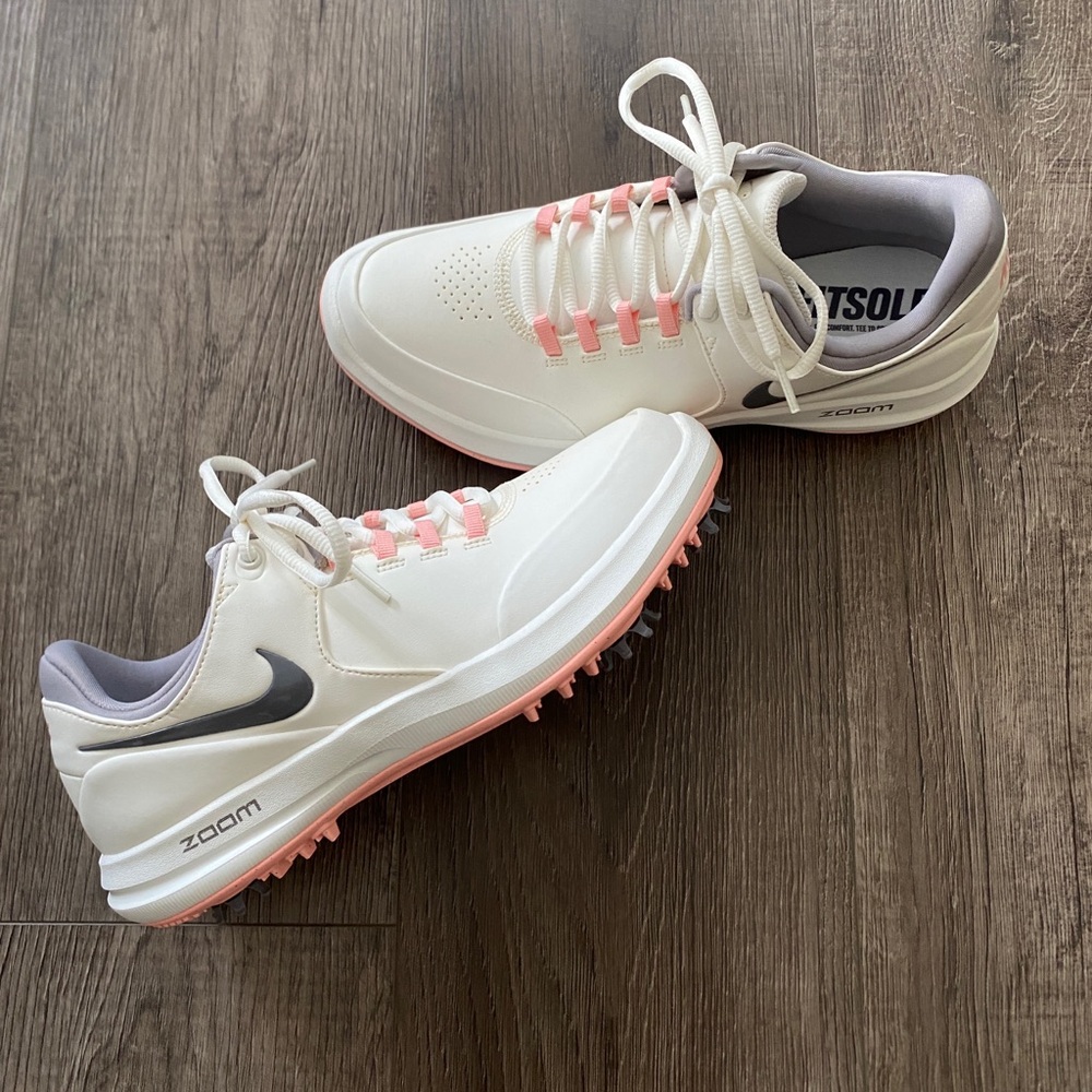 NWT woman's Nike Air Zoom accurate golf shoes
